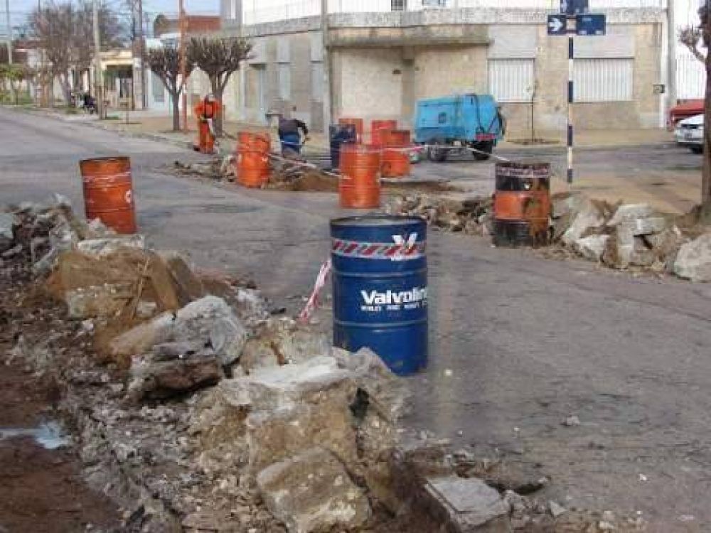 Reconstrucci�n de cord�n cuneta recto, curvo, aleta y bad�n