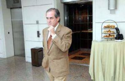 Jaque gan� la pulseada y la Corte retir� a los conjueces
