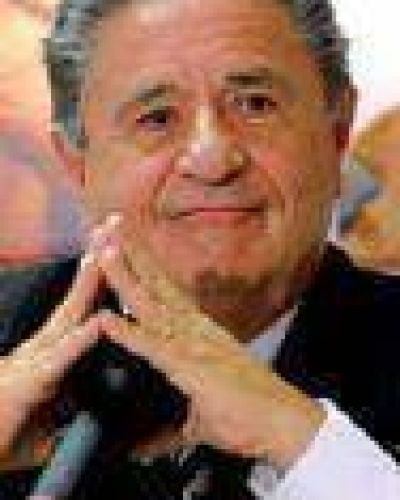 Duhalde ratific� su candidatura presidencial para el 2011