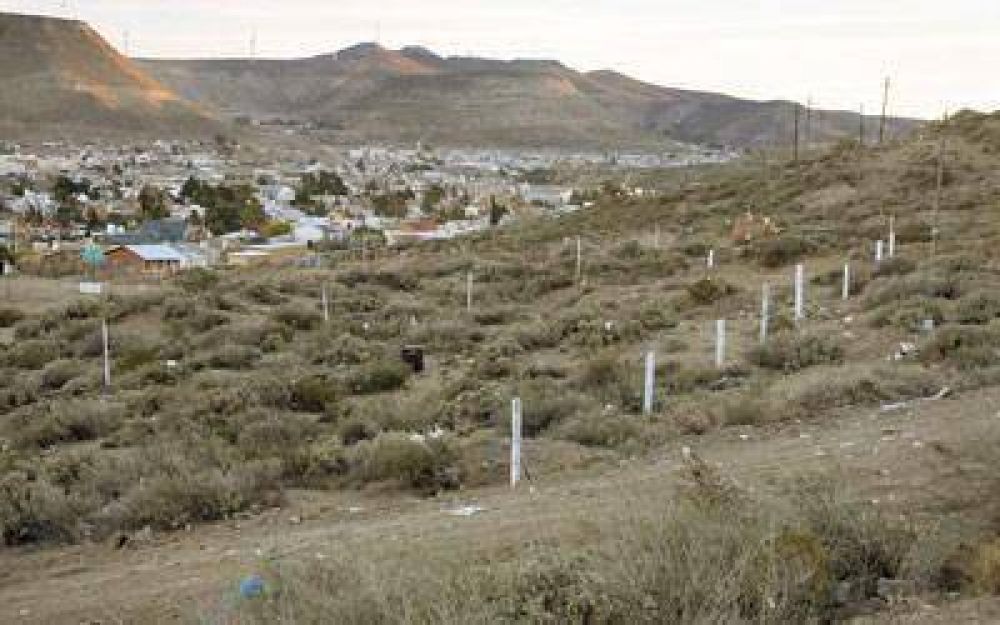 Denuncian judicialmente a los ocupantes de Km 3