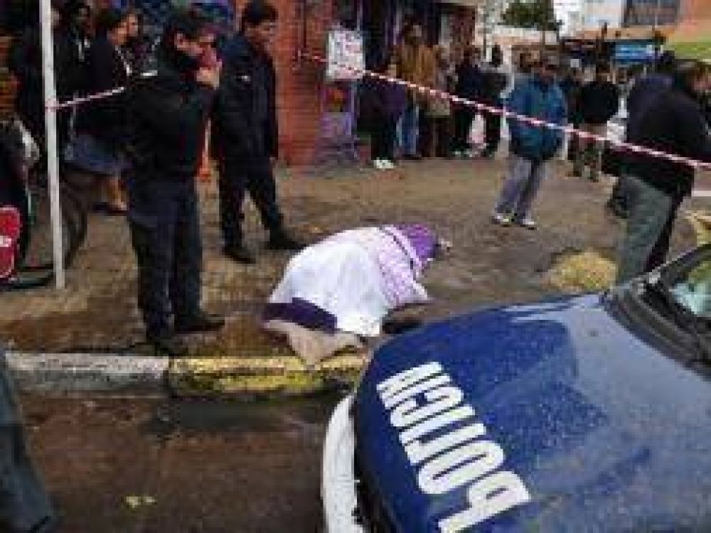 Quilmes: Atribuyen una muerte en la v�a p�blica a la demora de la ambulancia