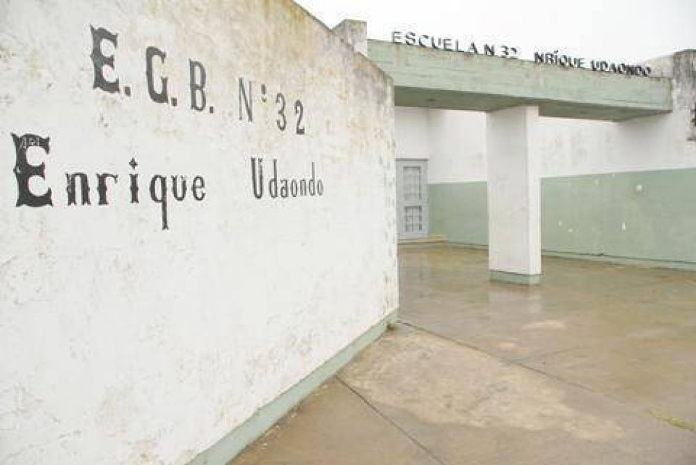 HURTO EN UNA ESCUELA DEL BARRIO LOS LAURELES Roban la mejor computadora que ten�a la ESB 17