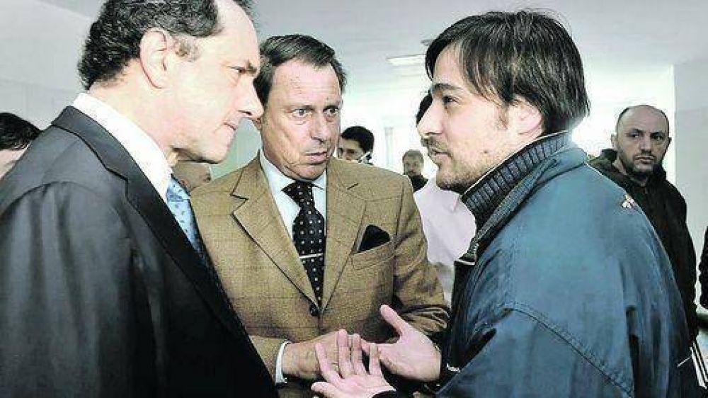 La oposici�n le dispar� a Scioli por el caso P�paro