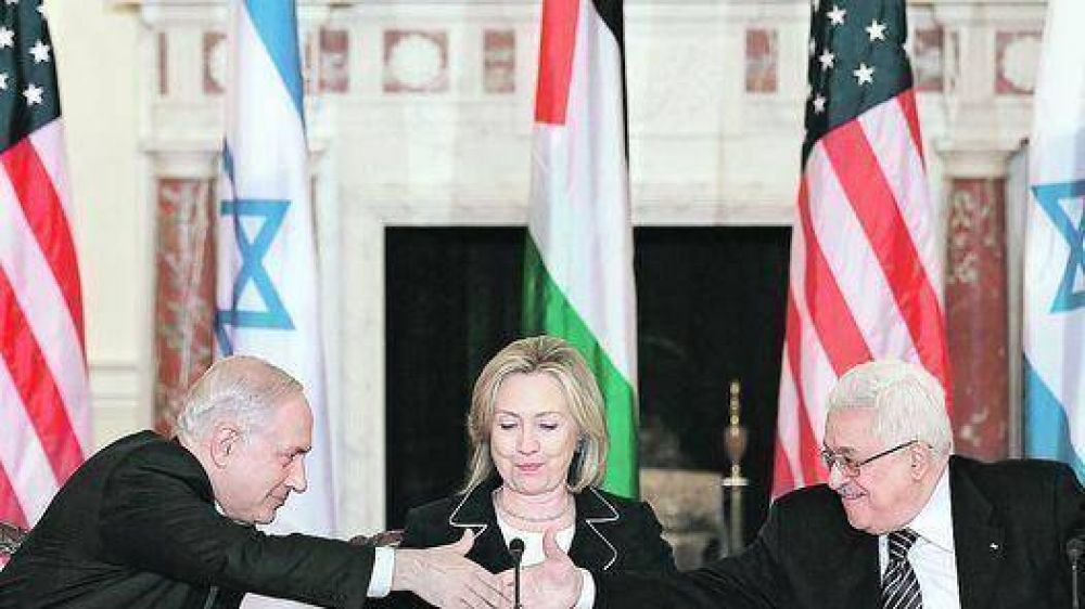 Israel�es y palestinos acuerdan mantener reuniones para la paz