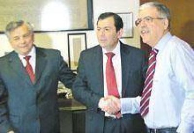 Inversi�n de $400 millones para el gas, las torres y el aeropuerto de Las Termas