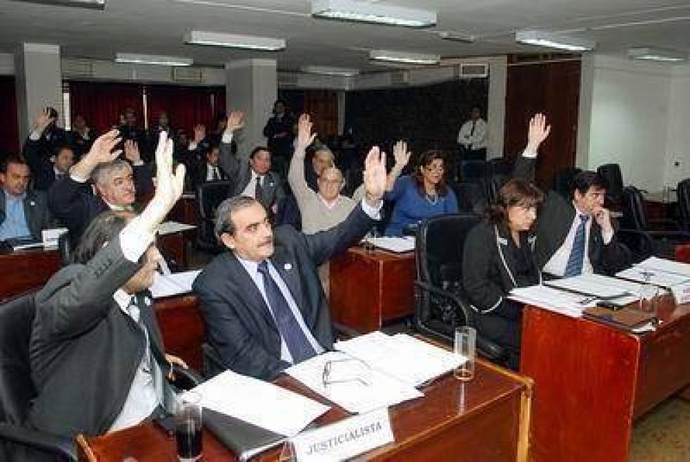 Diputados busca ponerle frenos al endeudamiento provincial 
