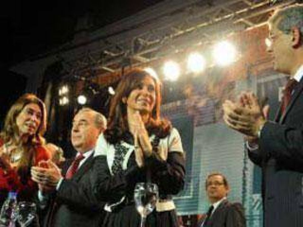 Cristina Kirchner inaugura Centro Cultural en Las Heras