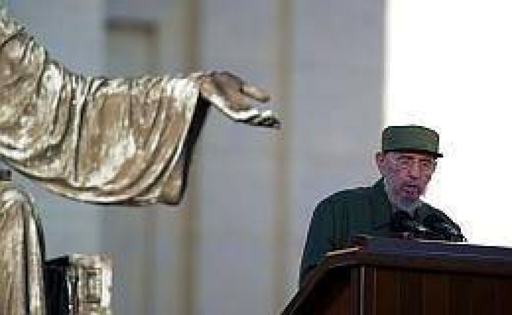 Fidel volvi� a dar un discurso ante una multitud (dur� 45 minutos)
