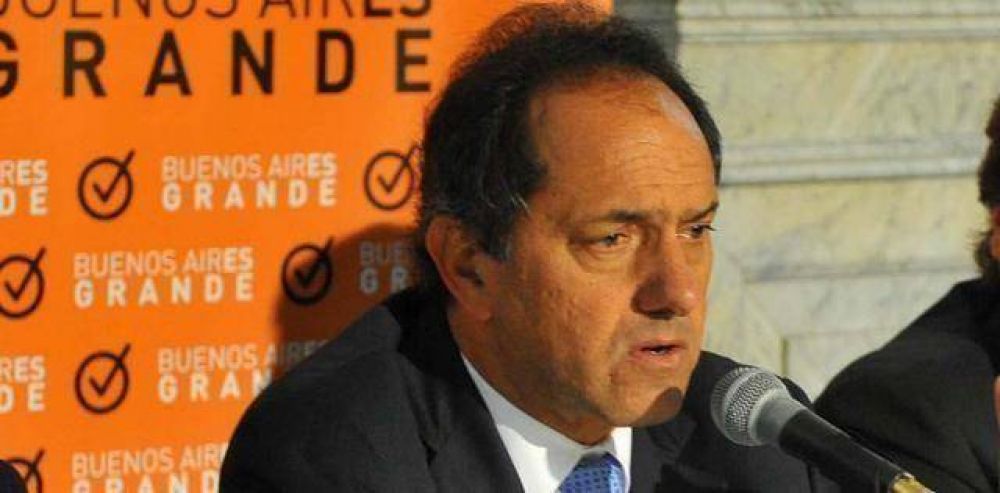"La familia Piparo sabe muy bien mi compromiso para luchar contra la inseguridad" dijo Scioli