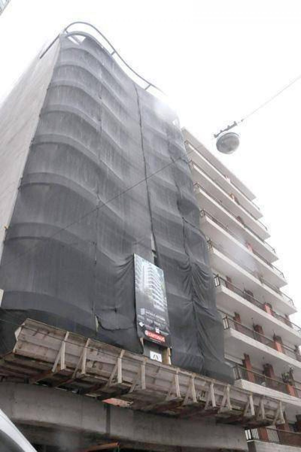 Hay 360 edificios en obra que la Municipalidad debe controlar