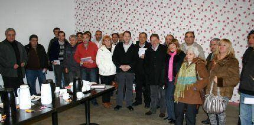 Duhalde sigue Cosechando Consenso en Mar del Plata