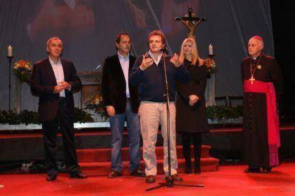El intendente marplatense particip� de la Fiesta de la Familia