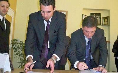Reactivan cr�ditos para comerciantes y taxistas