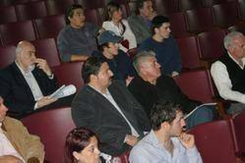 Comisi�n Pro L�mites: Municipio, instituciones y fuerzas pol�ticas, unidas por la integridad territorial