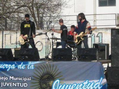 Organizado por el Consejo Regional Encuentro de Rock en la ciudad