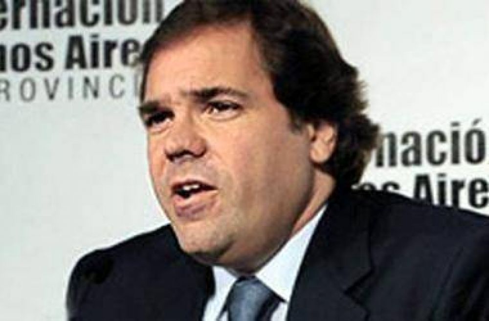 Alberto P�rez le reclam� "prudencia" a la oposici�n