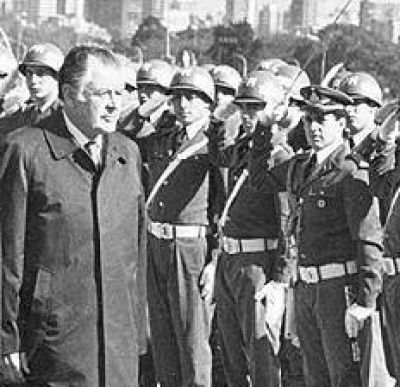 Reabren el caso de un ide�logo de Pinochet