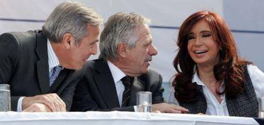 Cristina pidi� en Catriel respaldo para "profundizar el modelo" 