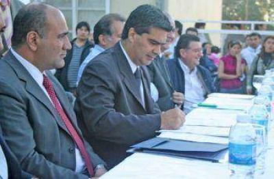 Manzur y Capitanich firmaron convenios para la construcci�n de hospitales y la optimizaci�n del servicio de Salud 