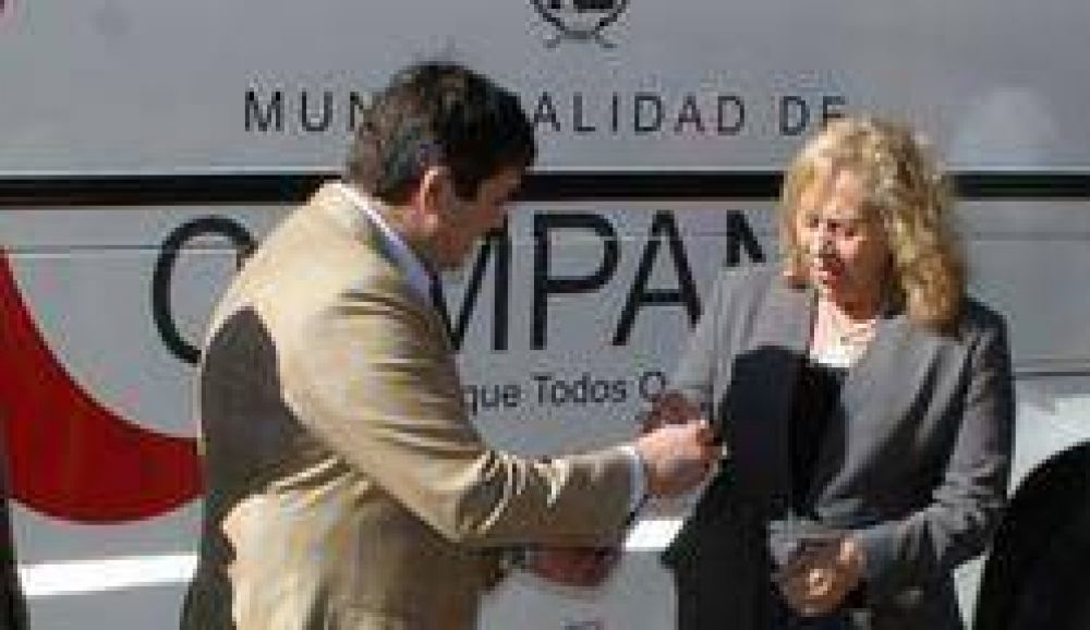 La empresa Chevallier don� un �mnibus a la Comunidad de Campana Para facilitar el traslado de nuestras delegaciones
