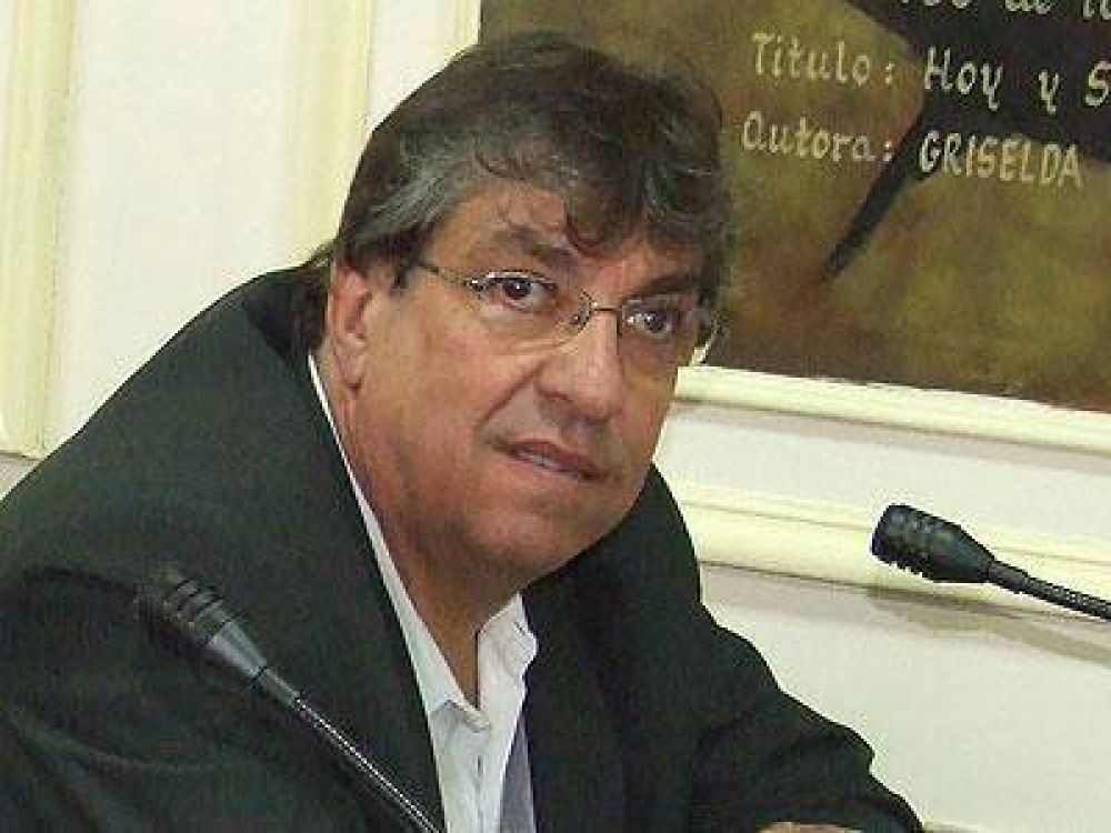 LAN�S | DE CARA A 2011 A pesar de las diferencias, por ahora Barbagallo no deja el Pro
