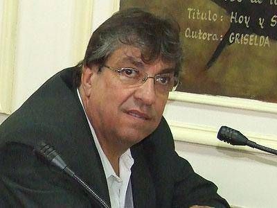 LAN�S | DE CARA A 2011 A pesar de las diferencias, por ahora Barbagallo no deja el Pro