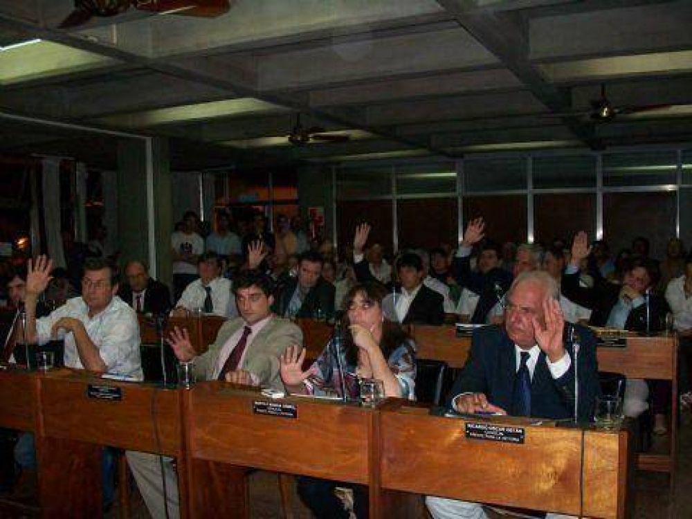 Post renuncia Se eligen autoridades en el Concejo