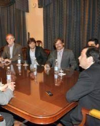Conferencistas internacionales con Zamora