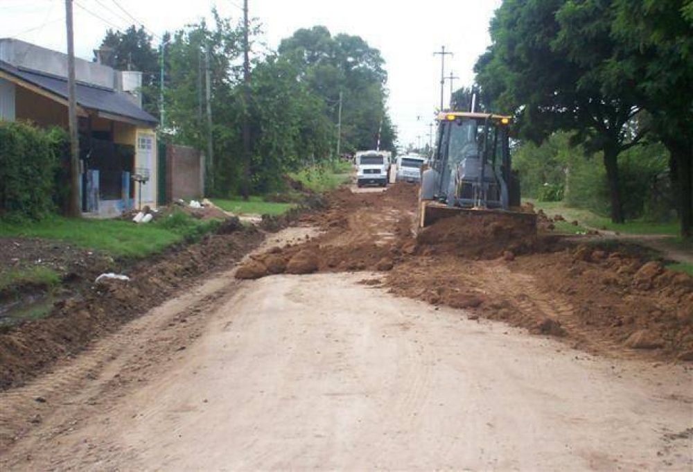 Lujan - TRABAJOS DE PAVIMENTACI�N EN OPEN DOOR Y PARQUE LASA
