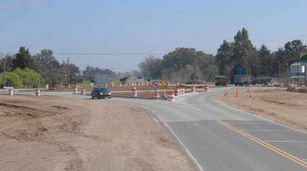 Habilitaron la rotonda de Rivadavia y la Ruta 226 y avanza la obra de la doble v�a