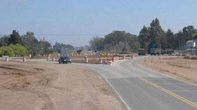 Habilitaron la rotonda de Rivadavia y la Ruta 226 y avanza la obra de la doble v�a