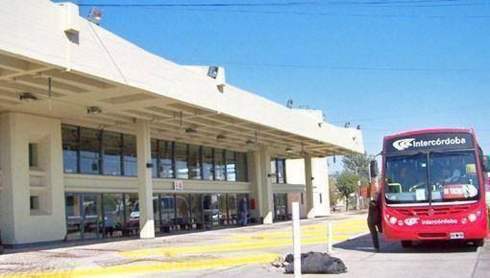 Schiaretti inaugura la nueva terminal de R�o Tercero durante la fiesta aniversario