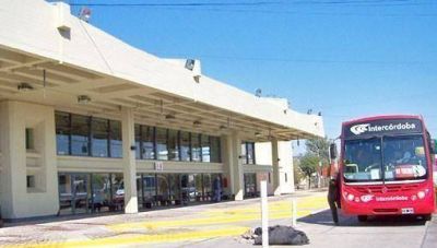 Schiaretti inaugura la nueva terminal de R�o Tercero durante la fiesta aniversario