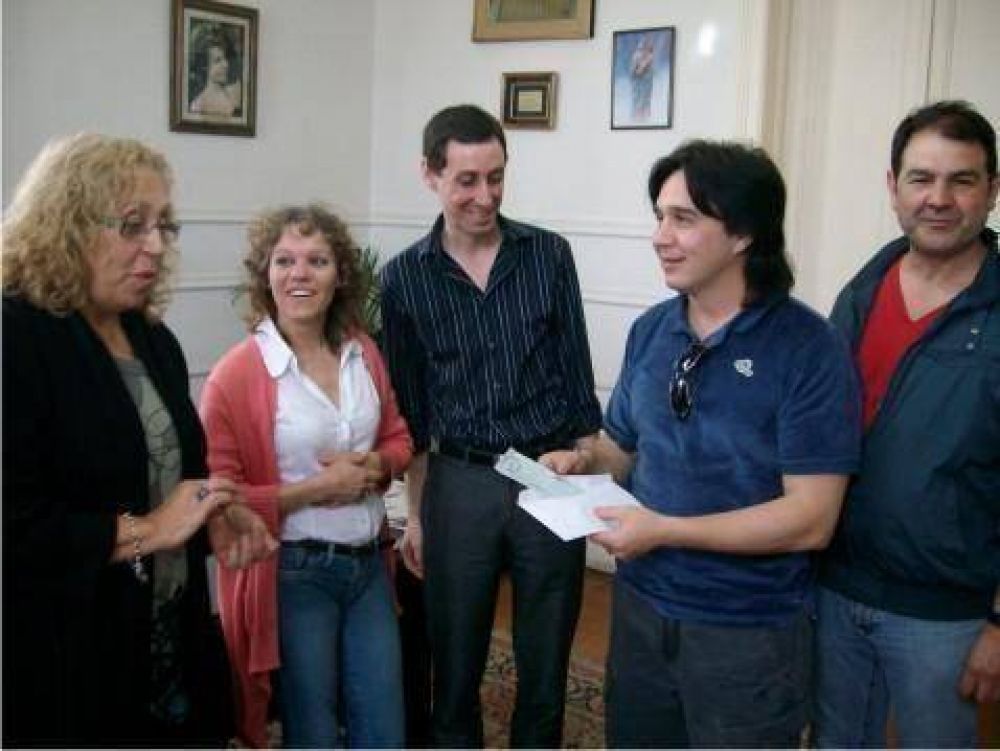 Stella Giroldi  �A pesar de lo sucedido, esta mujer sigue trabajando por Campana�