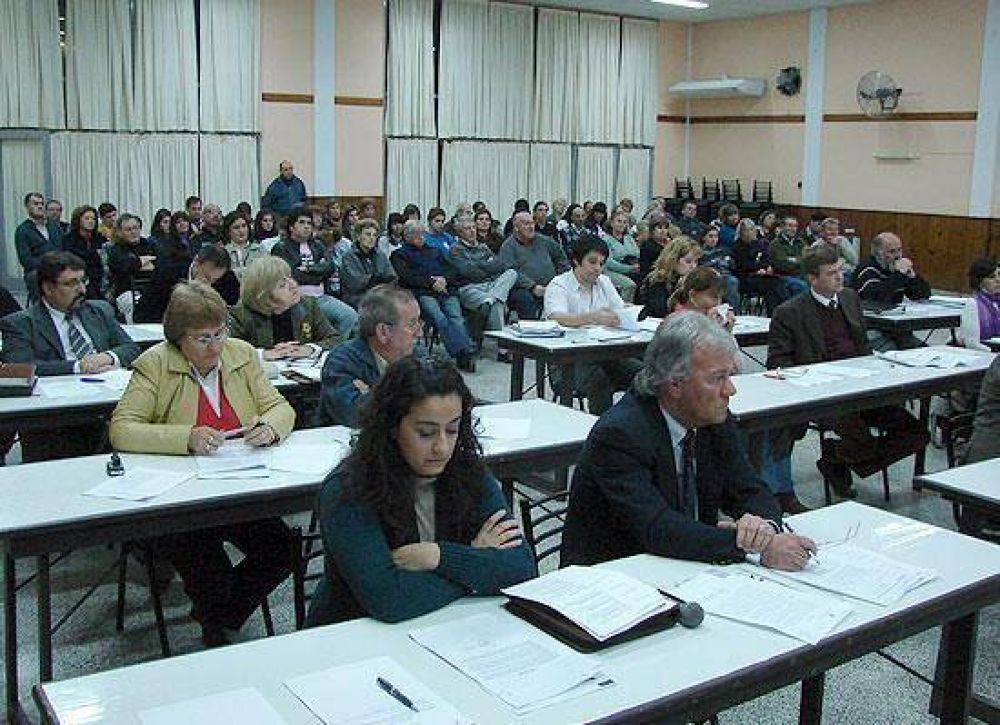 Se anunciaron rotondas en Alberdi y separadores en cuatro avenidas por un mill�n de pesos