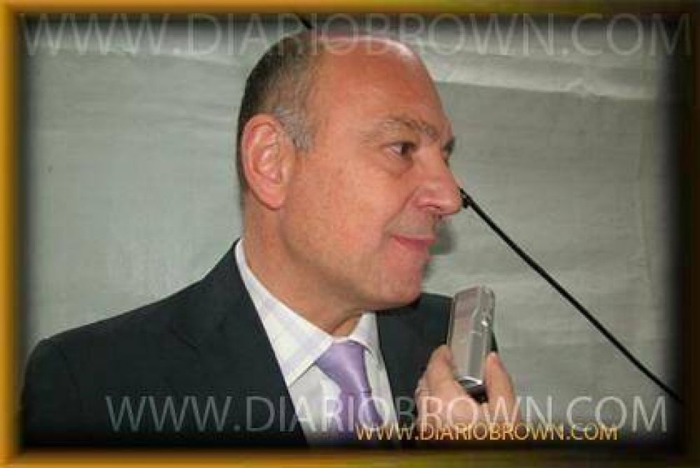 Boletieri defendi� el programa de obras en el distrito 