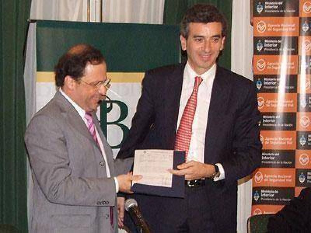 BROWN: Randazzo entreg� cascos y 500 millones para comprar la casa de Borges