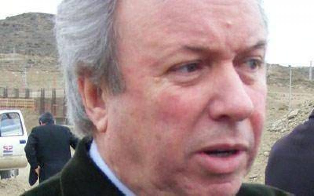 Peralta dijo que �con paros no se combate el d�ficit�