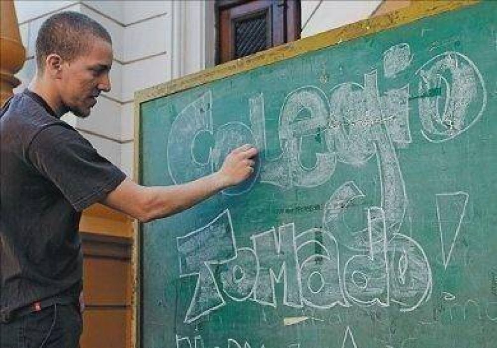 Los estudiantes no vuelven a las aulas