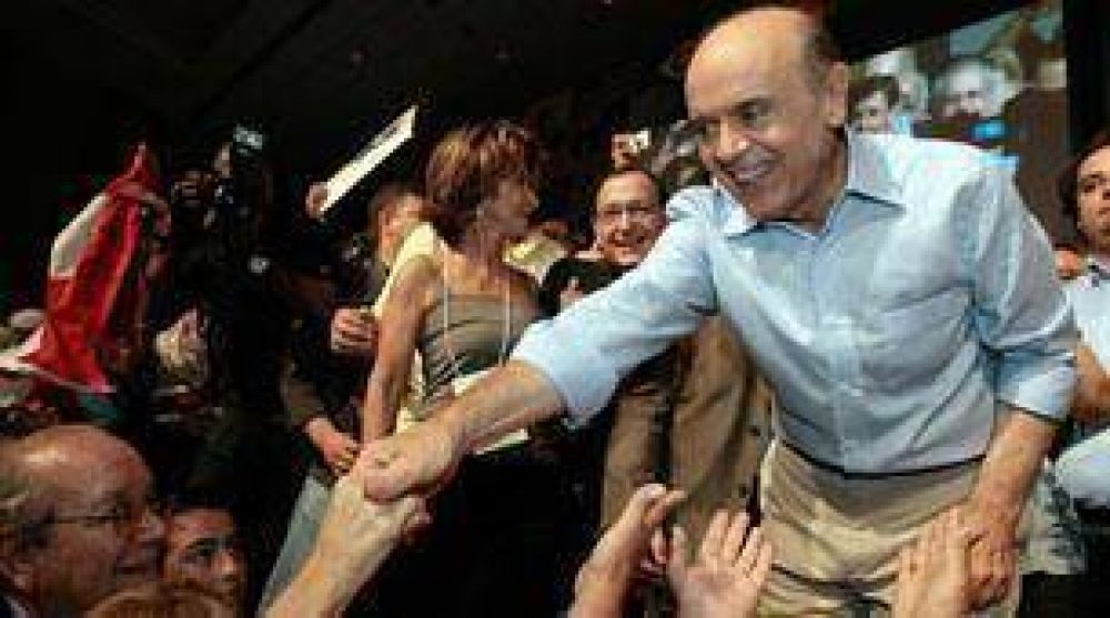 Candidato opositor en Brasil ahora busca evitar derrota humillante