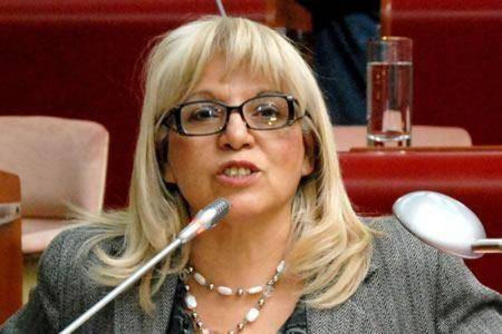 Rosa Mu�oz culp� a la Atech y la UCR