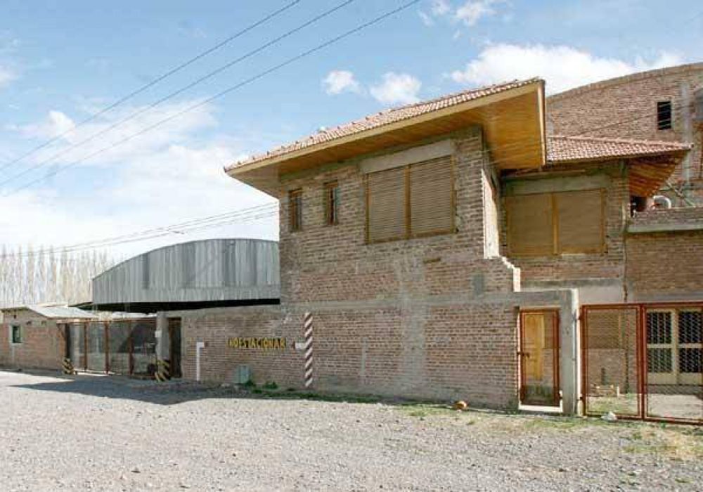 Naci�n otorgar� $3 millones para una frut�cola estatal en Centenario
