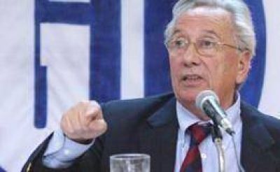 Recalde relativiz� bloqueo de Moyano a Siderar: "Es un baile de mu�ecas"