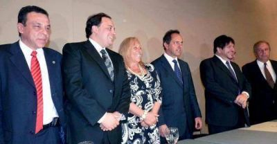  Scioli particip� del cierre del Seminario Industrial del polo Z�rate-Campana