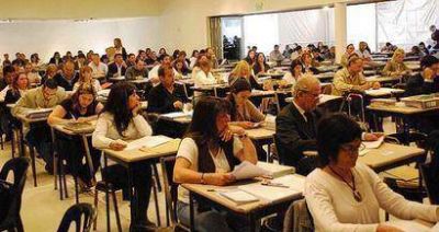 La oposici�n tild� a los concursos de "Caballo de Troya"