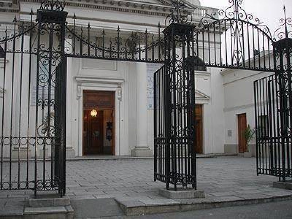 INICIATIVA SOLIDARIA Comenz� la colecta �M�s por Menos�