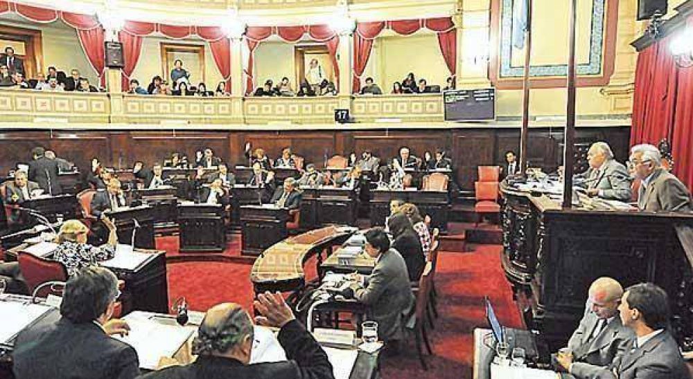 La puja por el fondo para los municipios se mud� al Senado 