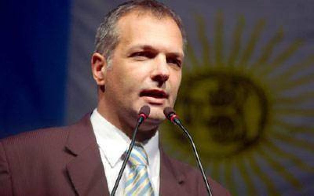Buzzi y un viaje que apunta a profundizar la integraci�n