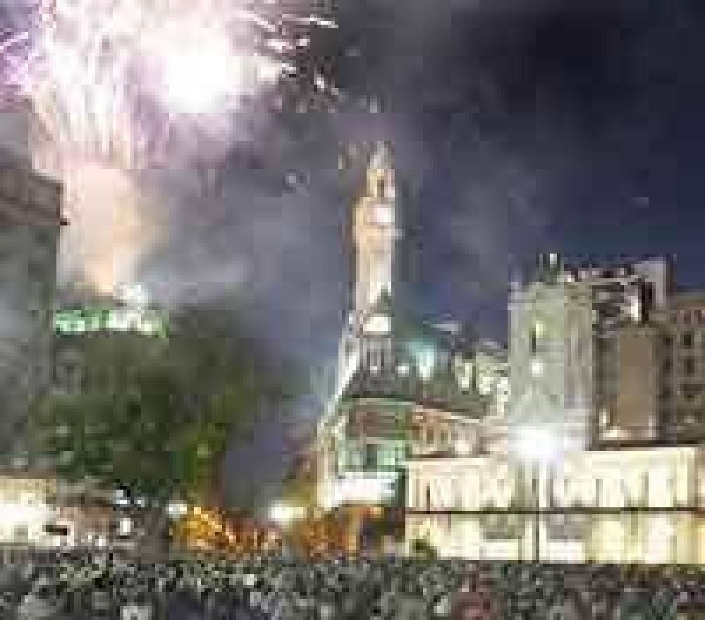 115000 personas disfrutaron del Concierto de Campanas en el casco hist�rico