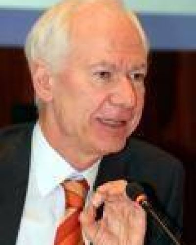Acuerdan bancos centrales de 27 pa�ses endurecer normas de solvencia financiera